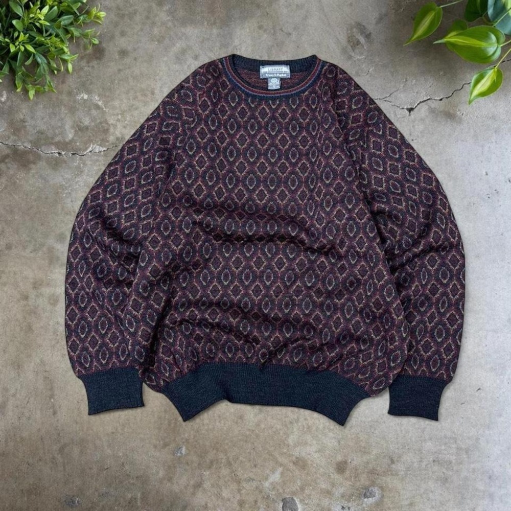 Vintage 90s burgundy diamond wool knitwear sweater